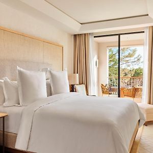 Grand Pine View Suite